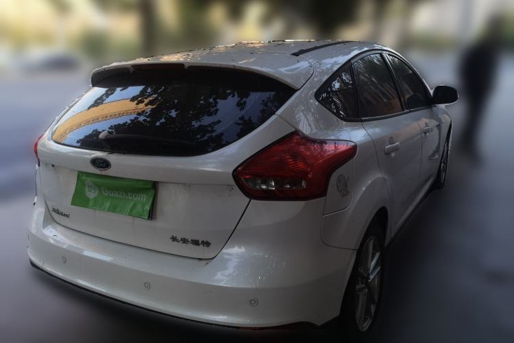 Used Ford Focus 2015 Hatchback 1.6L Automatic Fashion Edition Rear Right 45 Deg