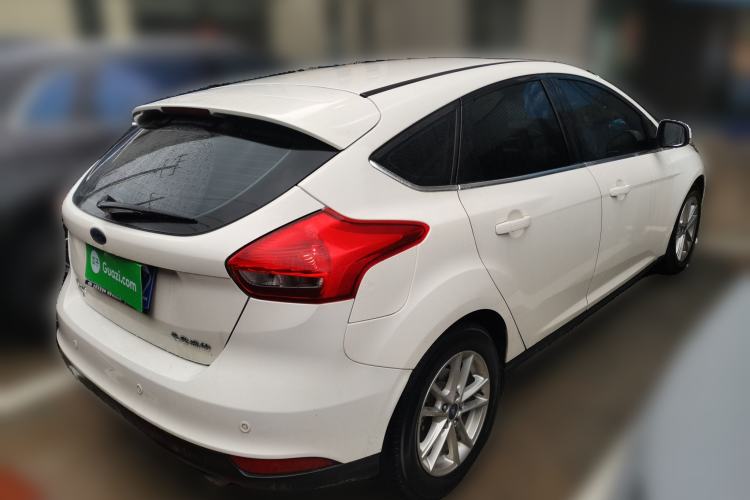 Used Ford Focus 2015 Hatchback EcoBoost 180 Automatic Elite Model Rear Right 45 Deg