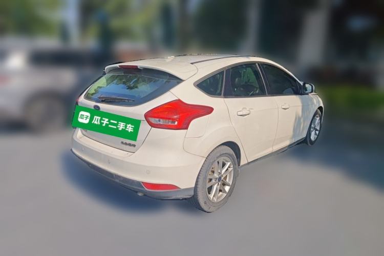 Used Ford Focus 2015 Hatchback 1.6L Automatic Fashion Edition Rear Right 45 Deg