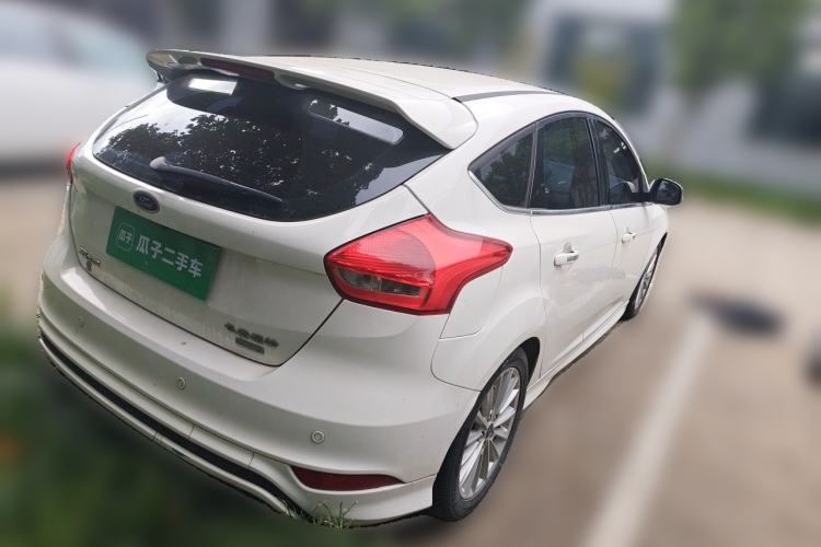 Used Ford Focus 2015 Hatchback EcoBoost 180 Automatic Sport Model Rear Right 45 Deg