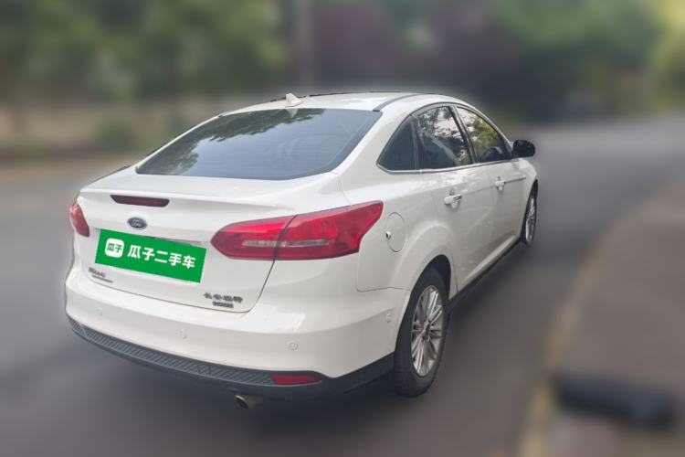 Used Ford Focus 2015 Sedan EcoBoost 180 Automatic Flagship Model Rear Right 45 Deg