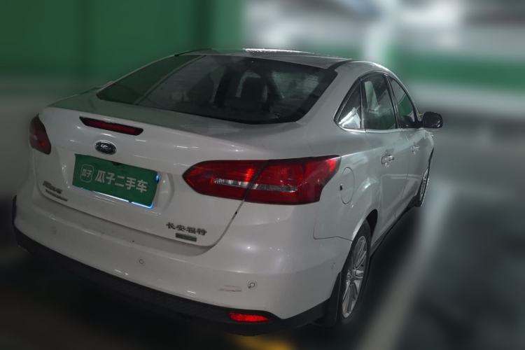 Used Ford Focus 2015 Sedan EcoBoost 180 Automatic Flagship Model Rear Right 45 Deg