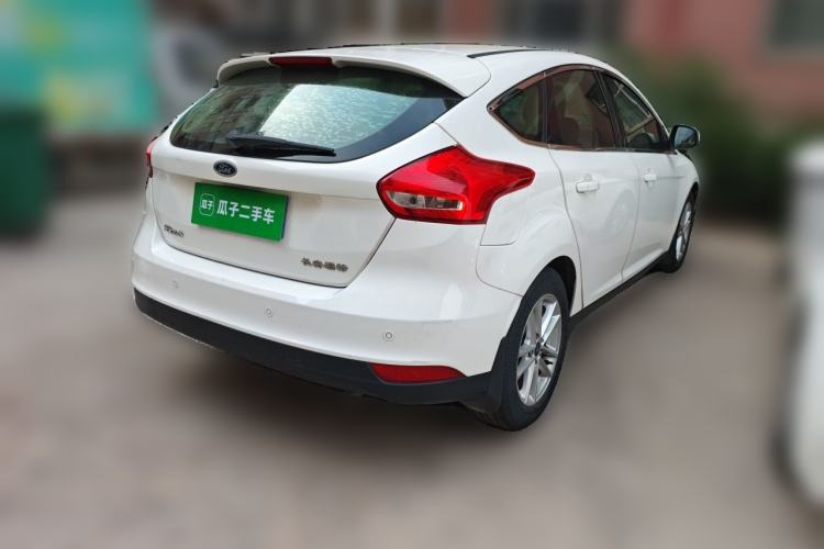 Used Ford Focus 2015 Hatchback 1.6L Manual Fashion Edition Rear Right 45 Deg
