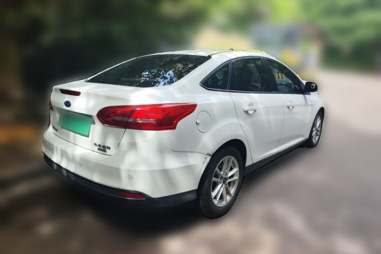 Used Ford Focus 2015 Sedan EcoBoost 125 Automatic Supreme Style Edition Rear Right 45 Deg