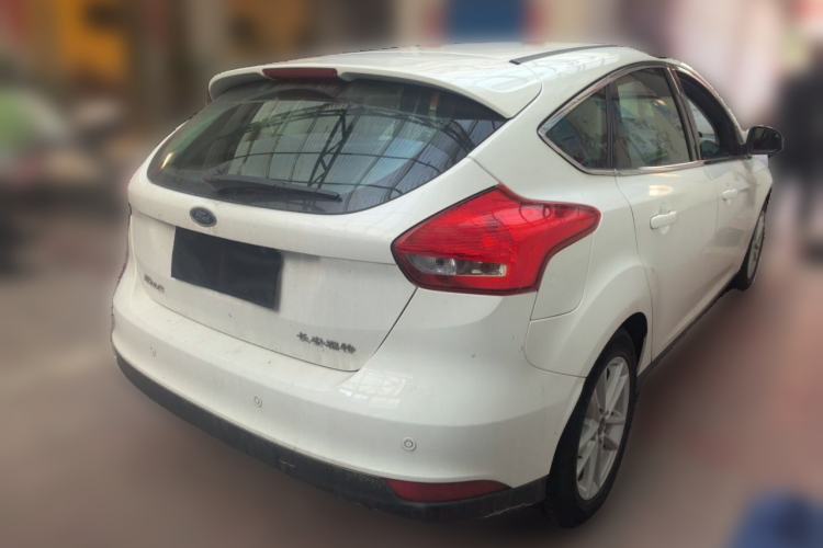 Used Ford Focus 2015 Hatchback 1.6L Automatic Fashion Edition Rear Right 45 Deg