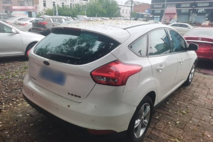 Used Ford Focus 2015 Hatchback 1.6L Manual Comfort Edition Rear Right 45 Deg