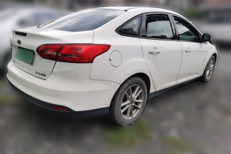 Used Ford Focus 2015 Sedan EcoBoost 125 Automatic Supreme Style Edition Rear Right 45 Deg