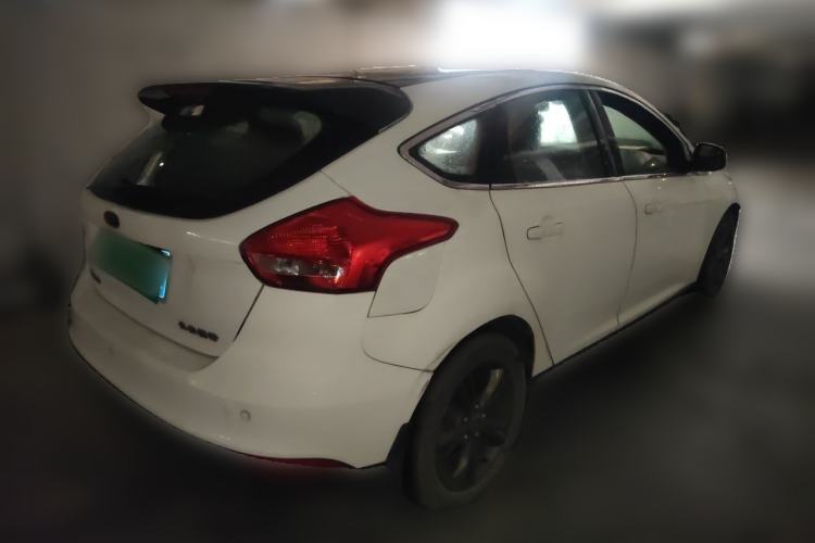 Used Ford Focus 2015 Hatchback 1.6L Automatic Comfort Model Rear Right 45 Deg