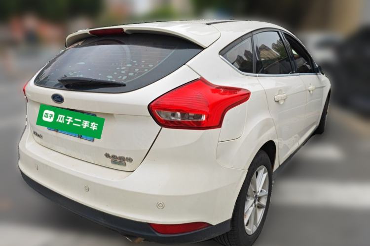 Used Ford Focus 2015 Hatchback EcoBoost 180 Automatic Elite Model Rear Right 45 Deg