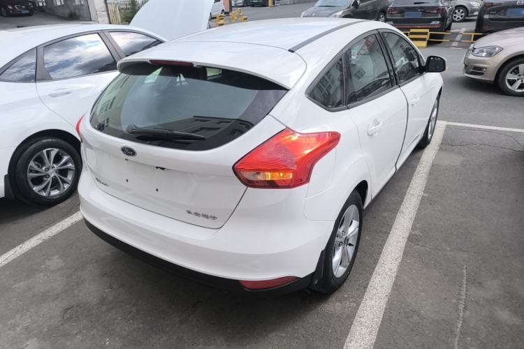 Used Ford Focus 2015 Hatchback 1.6L Automatic Comfort Model Rear Right 45 Deg