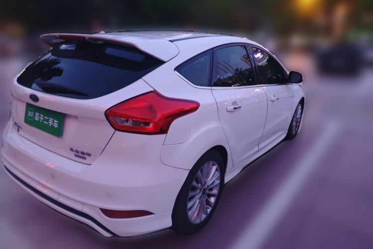 Used Ford Focus 2015 Hatchback EcoBoost 180 Automatic Sport Model Rear Right 45 Deg
