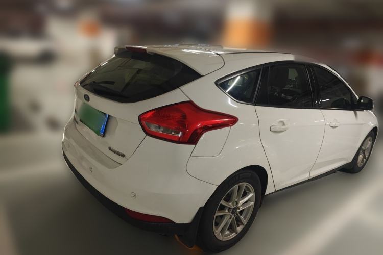 Used Ford Focus 2015 Hatchback 1.6L Automatic Fashion Edition Rear Right 45 Deg