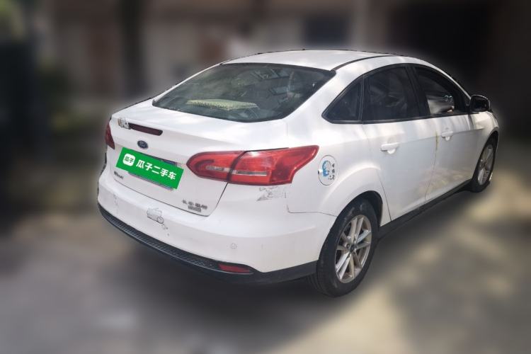 Used Ford Focus 2015 Sedan EcoBoost 125 Manual – Ultra-Style Edition Rear Right 45 Deg
