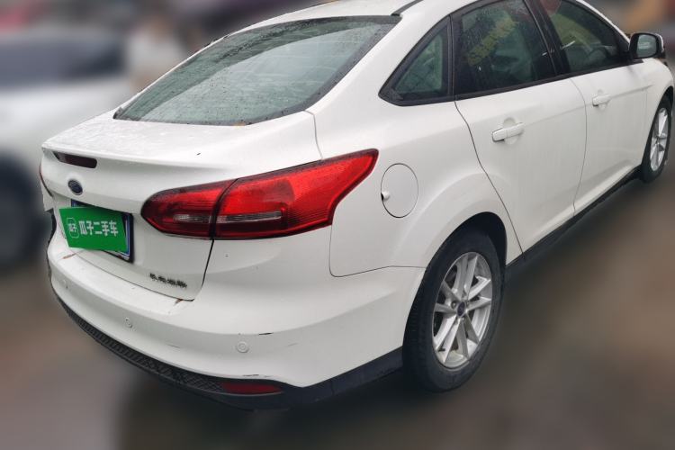 Used Ford Focus 2015 Sedan 1.6L Manual Fashion Edition Rear Right 45 Deg