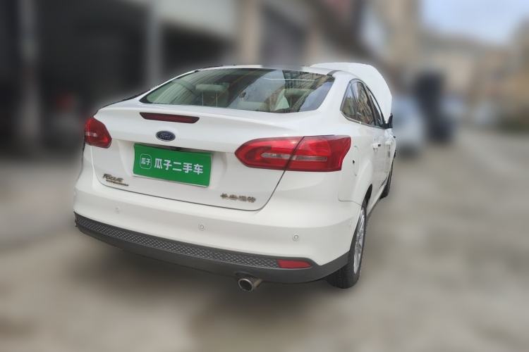 Used Ford Focus 2015 Sedan EcoBoost 180 Automatic Flagship Model Rear Right 45 Deg