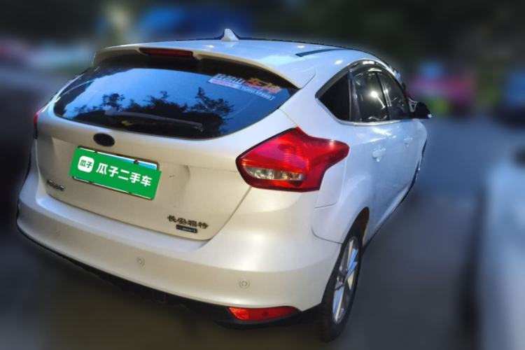 Used Ford Focus 2015 Hatchback EcoBoost 180 Automatic Elite Model Rear Right 45 Deg