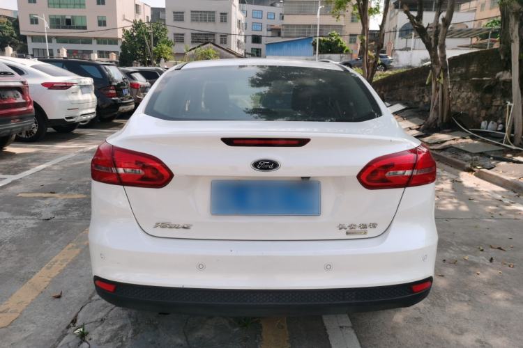Used Ford Focus 2015 Sedan EcoBoost 125 Automatic Supreme Style Edition Rear