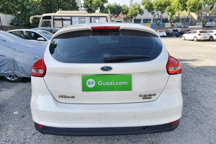 Used Ford Focus 2015 Hatchback EcoBoost 125 Automatic Supreme Style Edition Rear