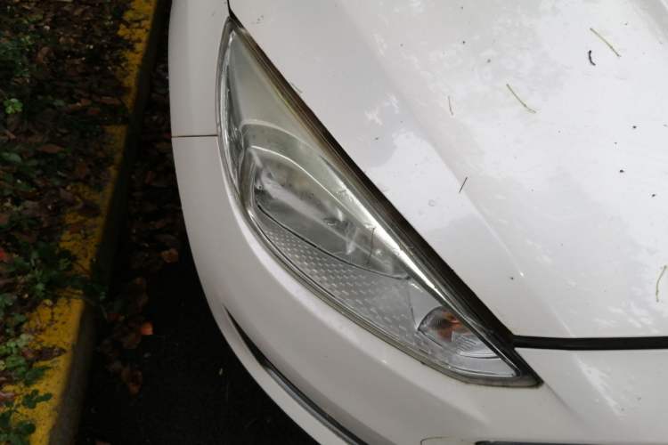 Used Ford Focus 2015 Hatchback EcoBoost 125 Automatic Supreme Style Edition Right Front Headlight