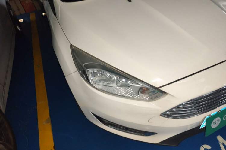 Used Ford Focus 2015 Sedan 1.6L Automatic Trend Model Right Front Headlight