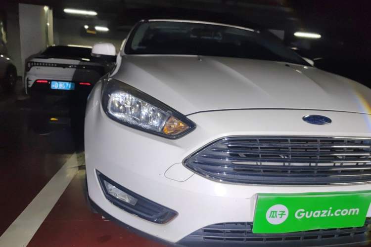 Used Ford Focus 2015 Sedan 1.6L Automatic Trend Model Right Front Headlight