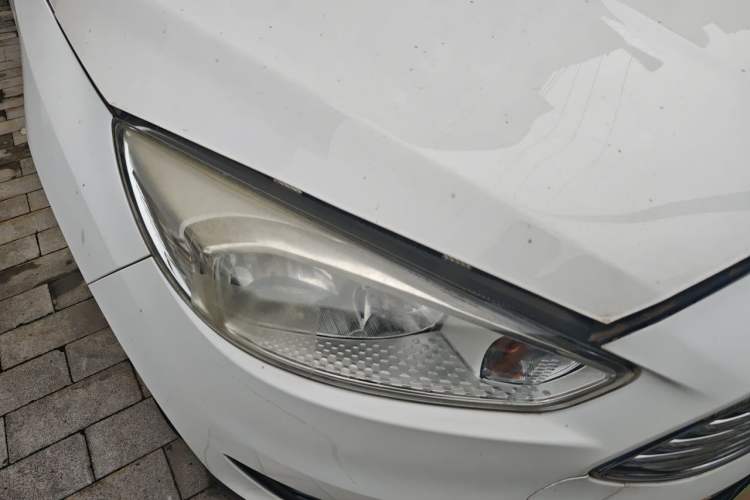 Used Ford Focus 2015 Sedan 1.6L Automatic Trend Model Right Front Headlight