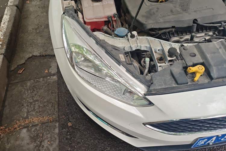 Used Ford Focus 2015 Hatchback EcoBoost 180 Automatic Elite Model Right Front Headlight