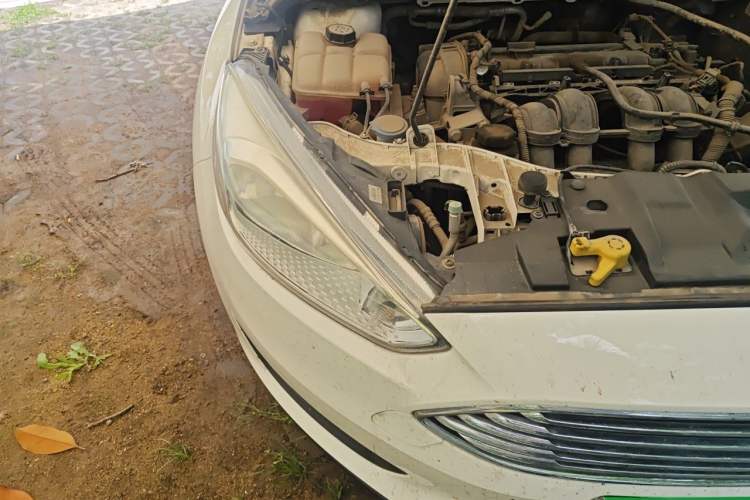 Used Ford Focus 2015 Sedan 1.6L Automatic Comfort Model Right Front Headlight