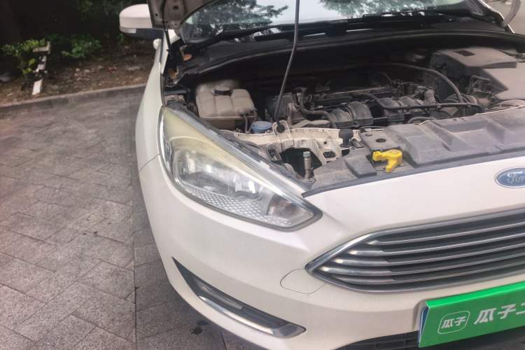 Used Ford Focus 2015 Sedan 1.6L Automatic Trend Model Right Front Headlight