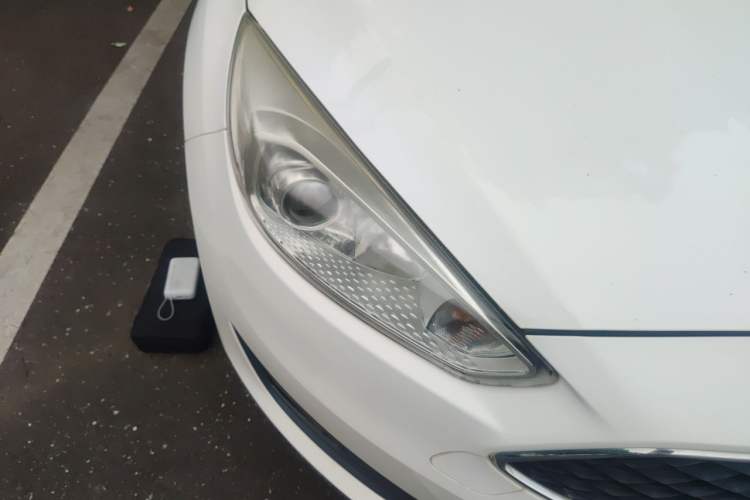 Used Ford Focus 2015 Hatchback 1.6L Automatic Comfort Model Right Front Headlight