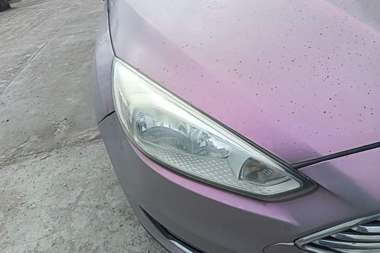 Used Ford Focus 2015 Sedan 1.6L Automatic Trend Model Right Front Headlight
