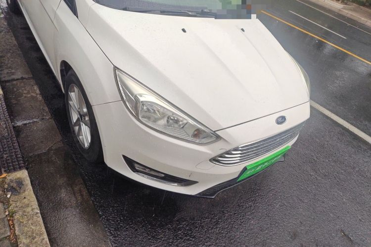 Used Ford Focus 2015 Sedan 1.6L Automatic Trend Model Right Front Headlight