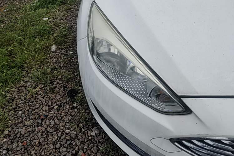 Used Ford Focus 2015 Sedan 1.6L Manual Comfort Model Right Front Headlight