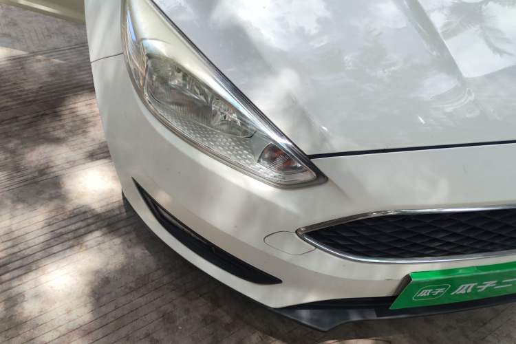 Used Ford Focus 2015 Sedan 1.6L Automatic Comfort Model Right Front Headlight