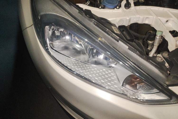 Used Ford Focus 2015 Sedan 1.6L Automatic Comfort Model Right Front Headlight