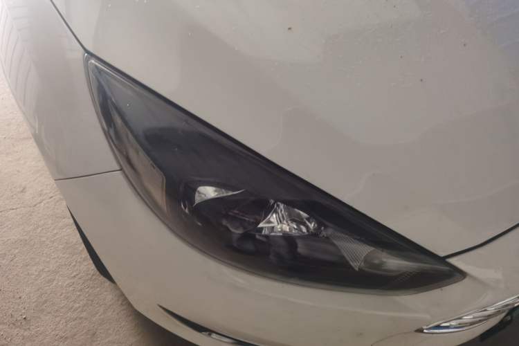 Used Ford Focus 2015 Sedan EcoBoost 180 Automatic Elite Model Right Front Headlight