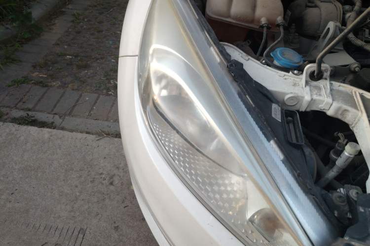 Used Ford Focus 2015 Hatchback 1.6L Manual Fashion Edition Right Front Headlight