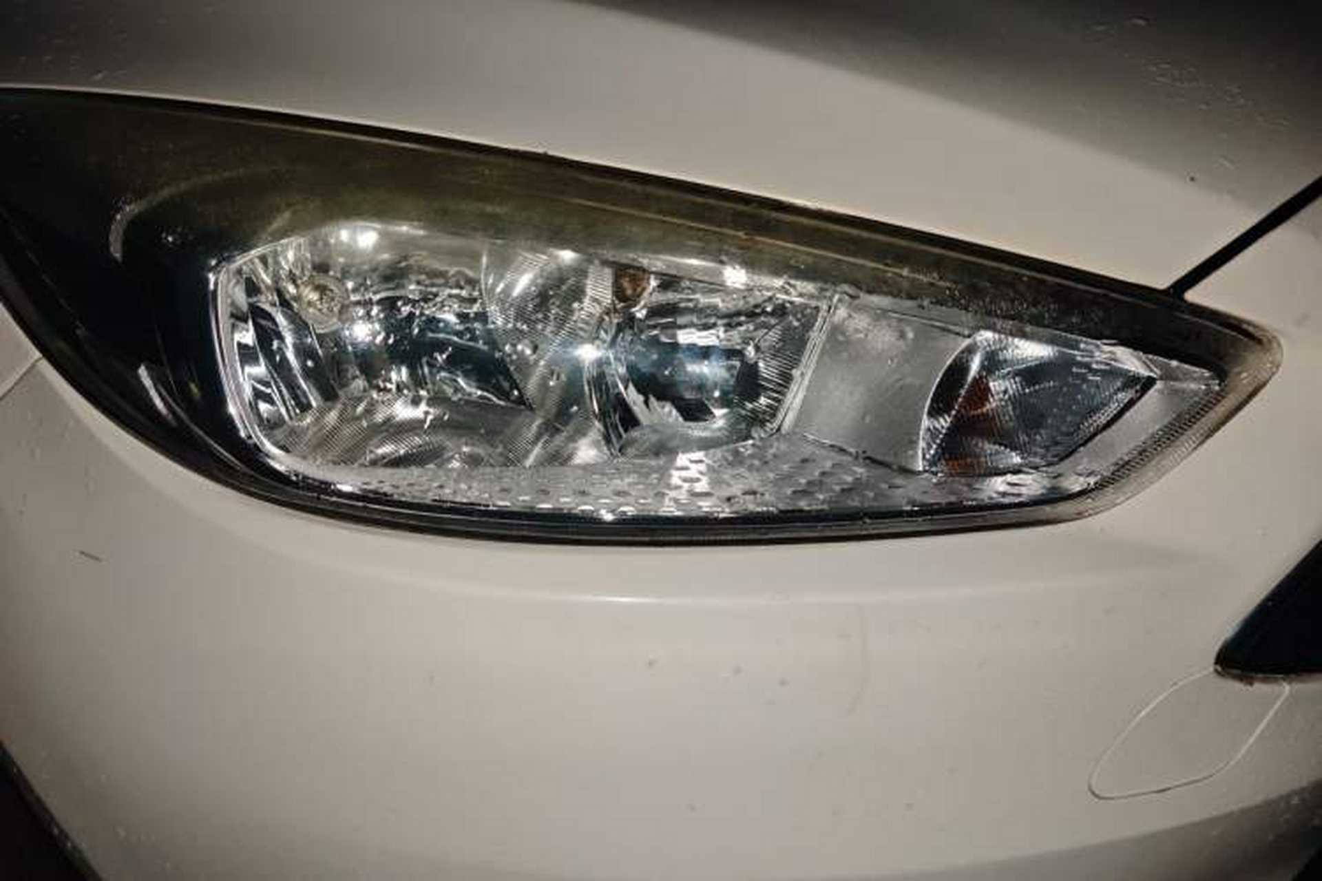 Used Ford Focus 2015 Hatchback 1.6L Automatic Comfort Model Right Front Headlight