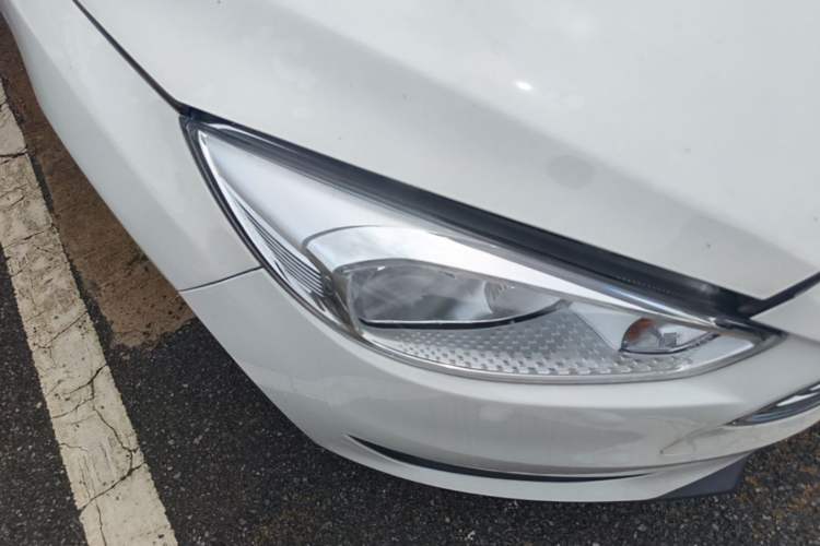 Used Ford Focus 2015 Sedan 1.6L Automatic Comfort Model Right Front Headlight