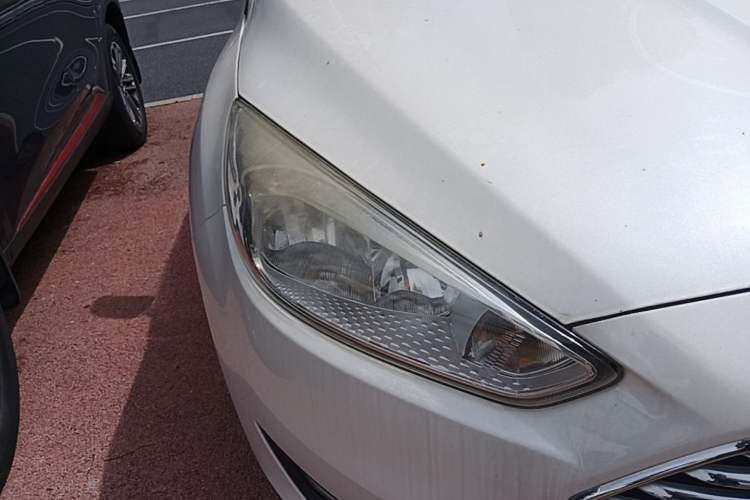 Used Ford Focus 2015 Sedan EcoBoost 125 Automatic Supreme Style Edition Right Front Headlight