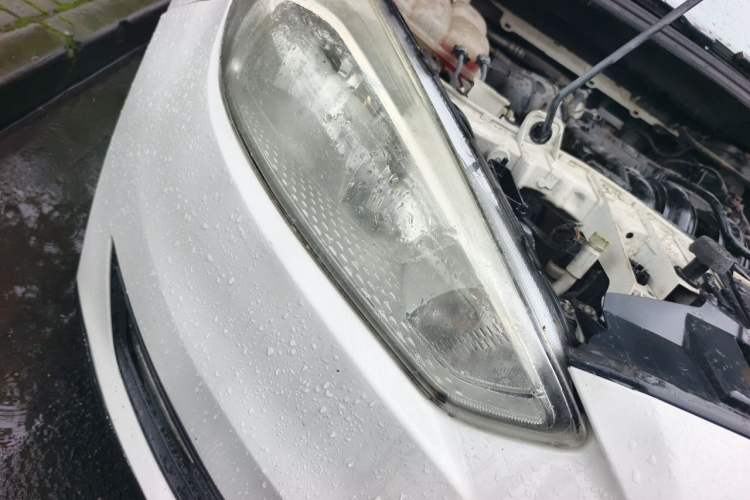 Used Ford Focus 2015 Hatchback 1.6L Automatic Comfort Model Right Front Headlight