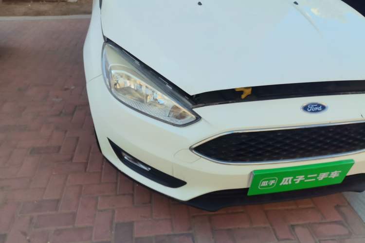 Used Ford Focus 2015 Hatchback 1.6L Automatic Comfort Model Right Front Headlight