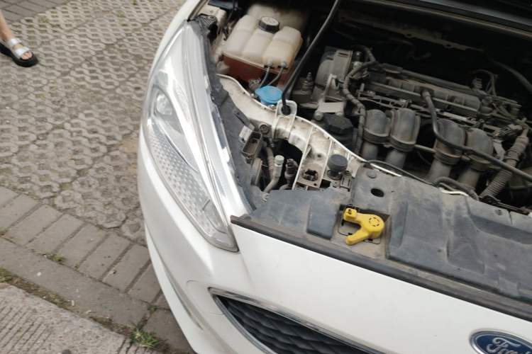Used Ford Focus 2015 Hatchback 1.6L Automatic Fashion Edition Right Front Headlight