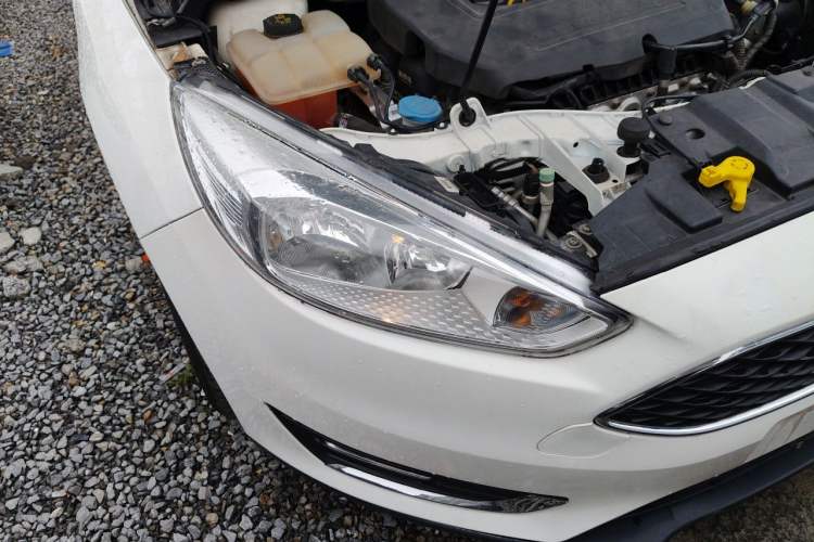 Used Ford Focus 2015 Hatchback EcoBoost 180 Automatic Elite Model Right Front Headlight