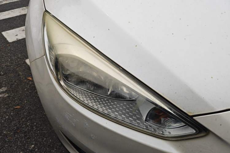 Used Ford Focus 2015 Hatchback EcoBoost 180 Automatic Elite Model Right Front Headlight