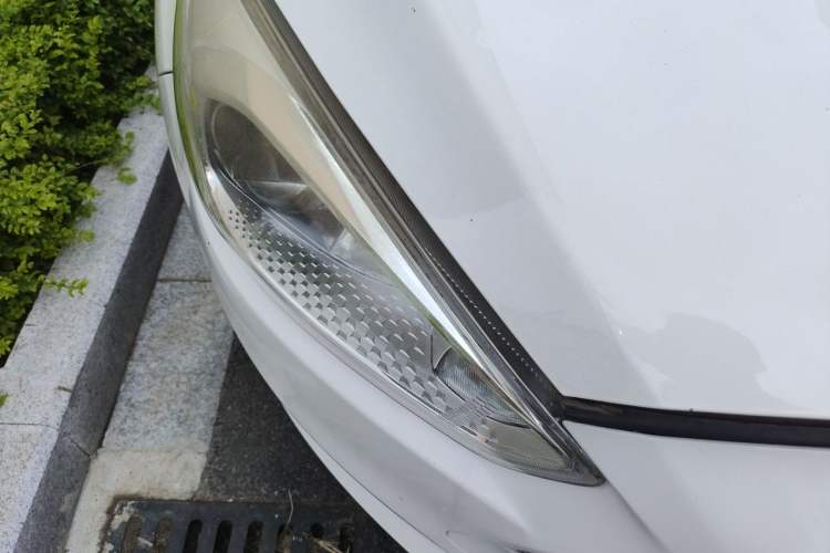 Used Ford Focus 2015 Hatchback 1.6L Automatic Fashion Edition Right Front Headlight