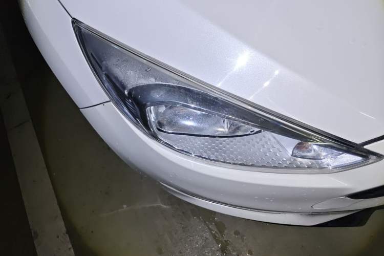 Used Ford Focus 2015 Sedan EcoBoost 125 Automatic Supreme Style Edition Right Front Headlight