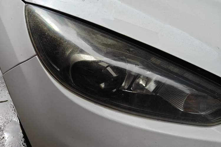 Used Ford Focus 2015 Hatchback EcoBoost 180 Automatic Elite Model Right Front Headlight