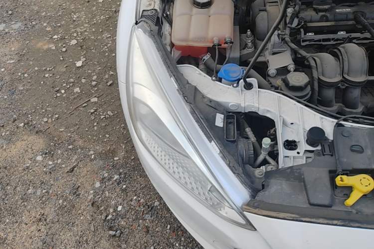 Used Ford Focus 2015 Hatchback 1.6L Automatic Fashion Edition Right Front Headlight