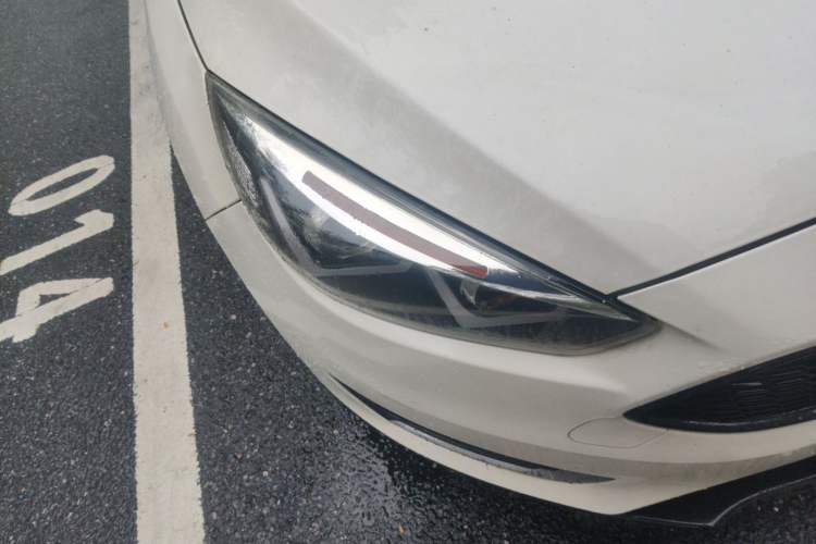 Used Ford Focus 2015 Sedan 1.6L Automatic Trend Model Right Front Headlight